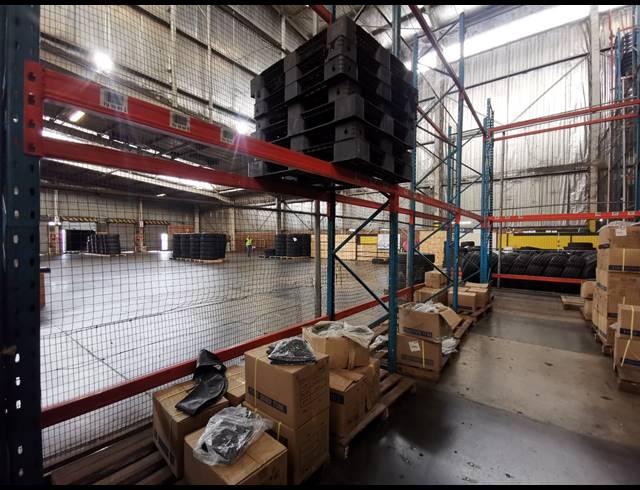 19,294M² FACTORY TO LET IN JET PARK